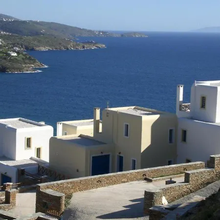 Villa Monolithos