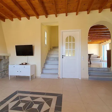 Villa Monolithos