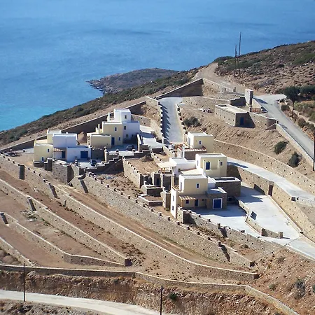Villa Monolithos